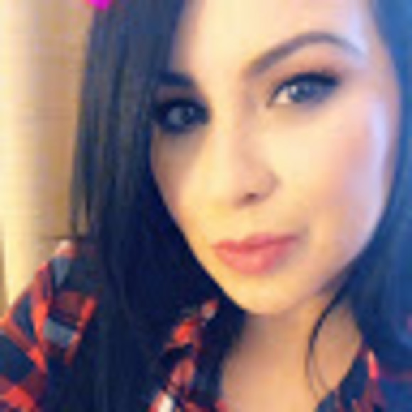 Meet your Posher, Alma - Picture 1 of 1